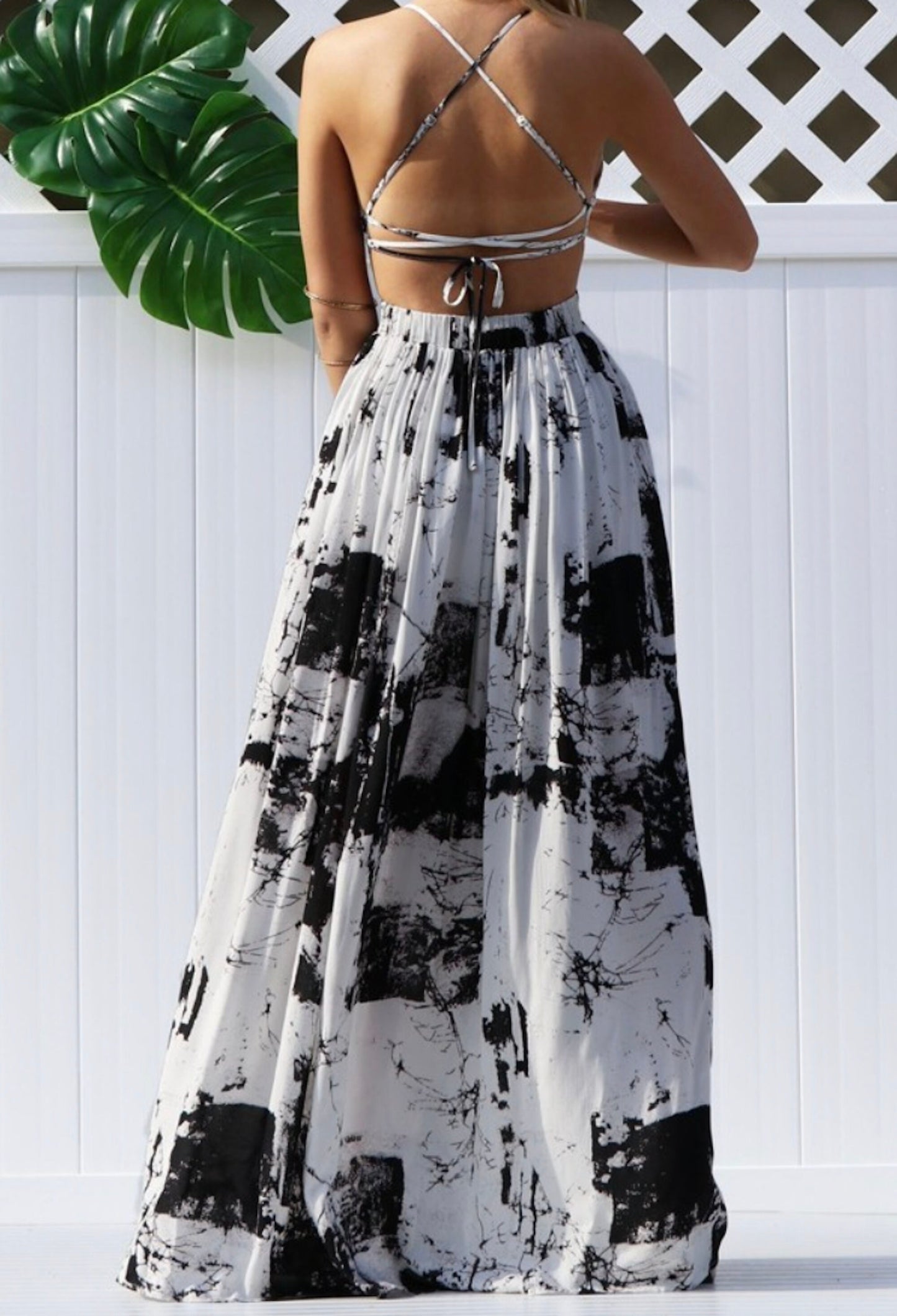 Women's Spaghetti Strap X Back Abstract Print Plunge Cut Out Tie Back Double Slit Maxi Dress Fashion