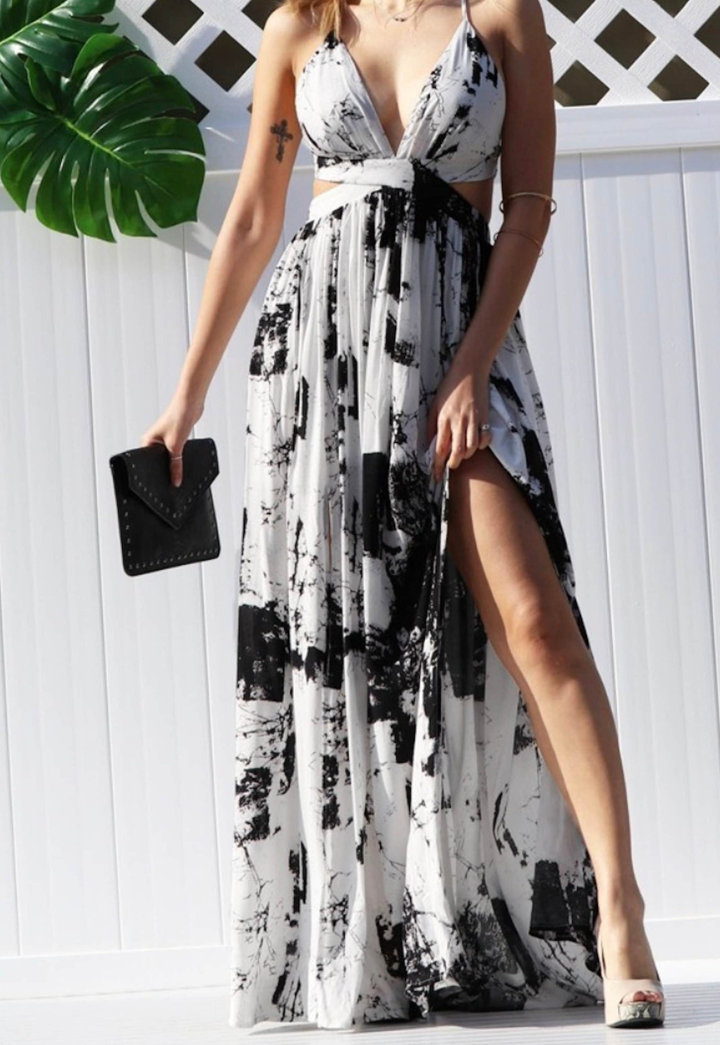 Women's Spaghetti Strap X Back Abstract Print Plunge Cut Out Tie Back Double Slit Maxi Dress Fashion