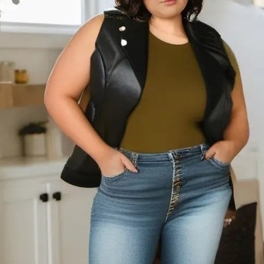 Plus Size Sleeveless Faux Fur Vest